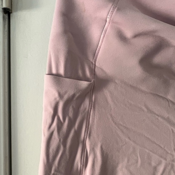 OFFLINE By Aerie Real Me XTRA Hold Up! Pocket 7" Bike Short - Picture 5 of 6